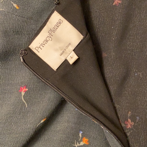 Privacy Please deep v neck open back bell long sleeves - Picture 7 of 10